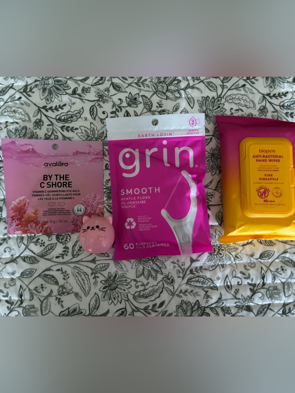 Eye Patches and Skin wipes and Smooth Gentle Floss Picks - Pink and gloss.